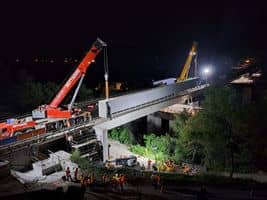 cogeci bureau d’études structure lyon ouvrage d’art Viaduc de Cabrolles Pose des caissons métalliques